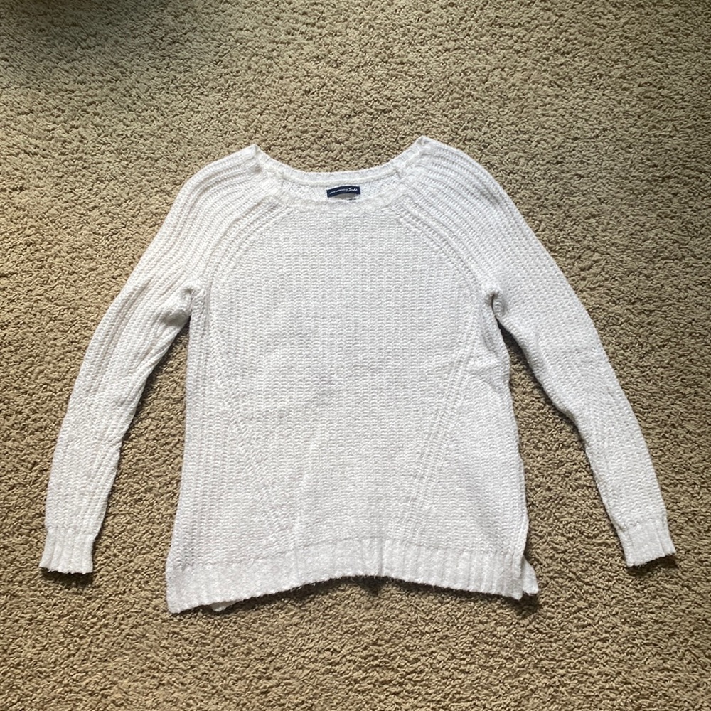 American Eagle white sweater (size S)